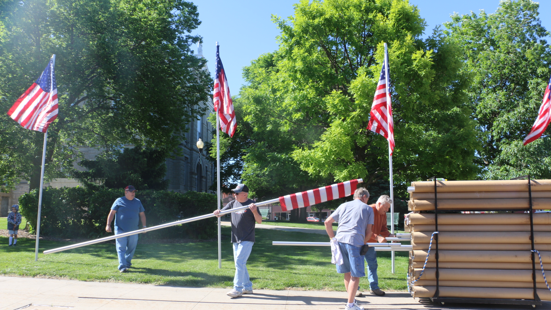 Memorial Day Preparations Underway - Fairbury Journal News